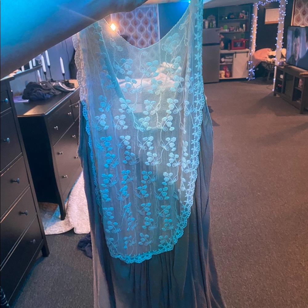 Light gray and mesh flower print shirt